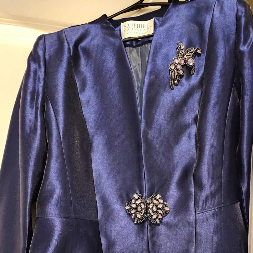3 pc. Women's Suit/ Navy Blue Satin